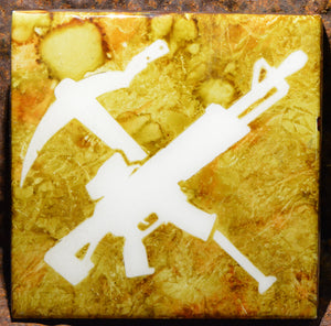 Gun & Pickaxe - Fortnite